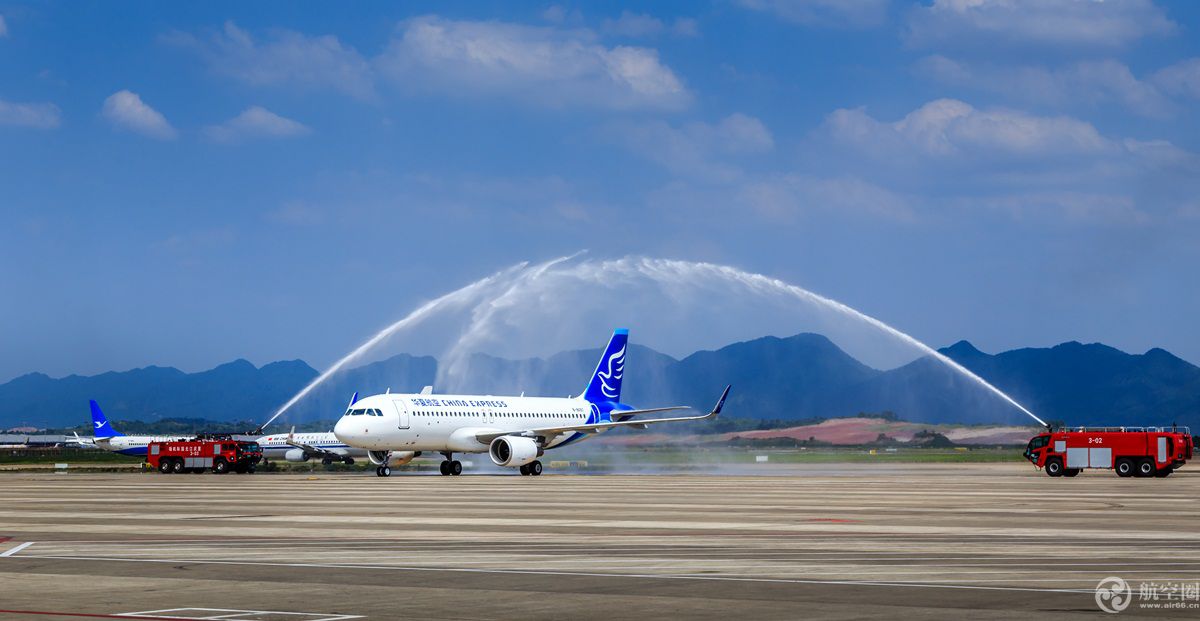  8月20日， 华夏航空 迎来了其首架空客A320飞机。