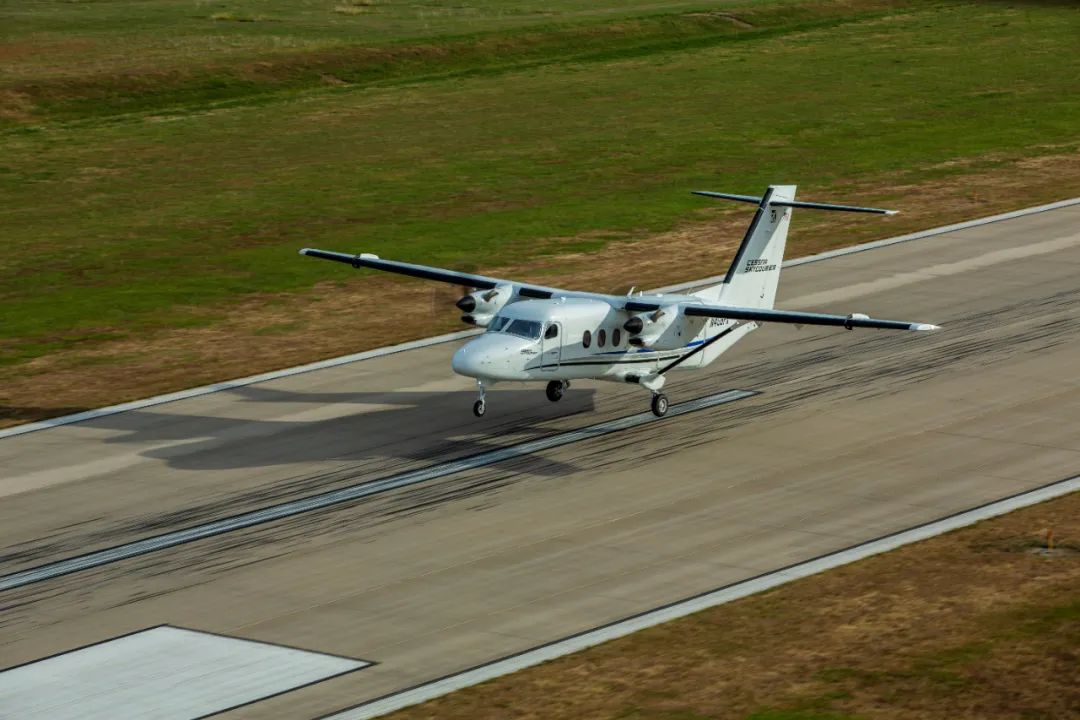 赛斯纳空中快车全新客货兼容选装获得FAA认证，创新设计为客货运输带来更强功能