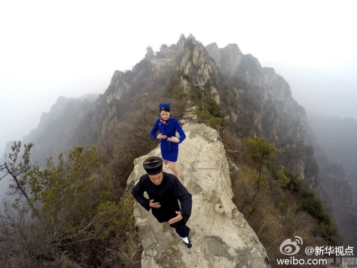 悬崖老君山 准空姐练胆量